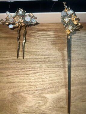 Chinese-style hair clips